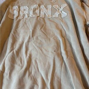 2/35$🍓⭐️ Bronx Beige Sweatshirt